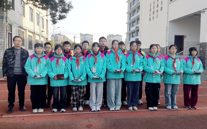 周校2.jpg